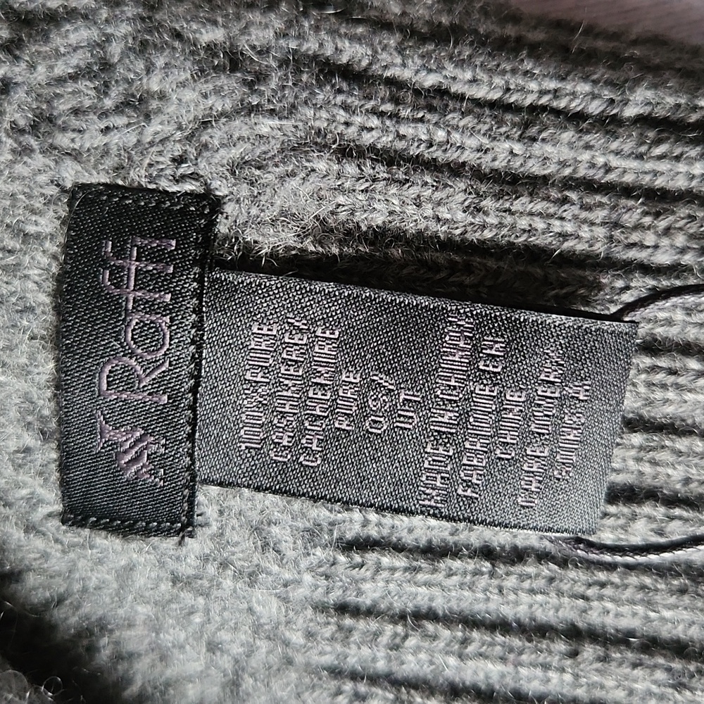 100% Pure Cashmere Raffi scarf - Picture 2 of 5
